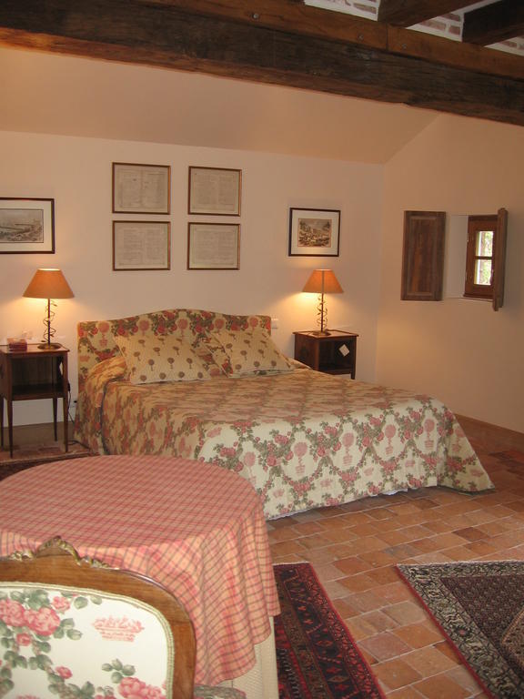 Les Vieux Guays Bed and Breakfast Cerdon  Kamer foto