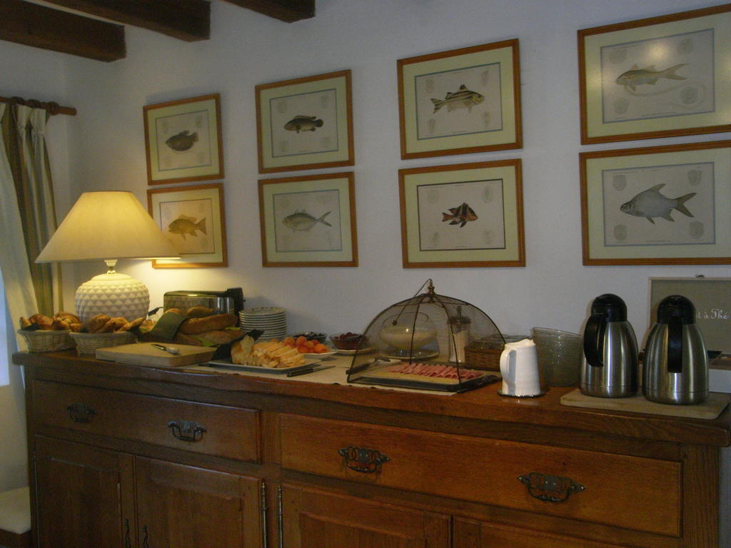 Les Vieux Guays Bed and Breakfast Cerdon  Buitenkant foto