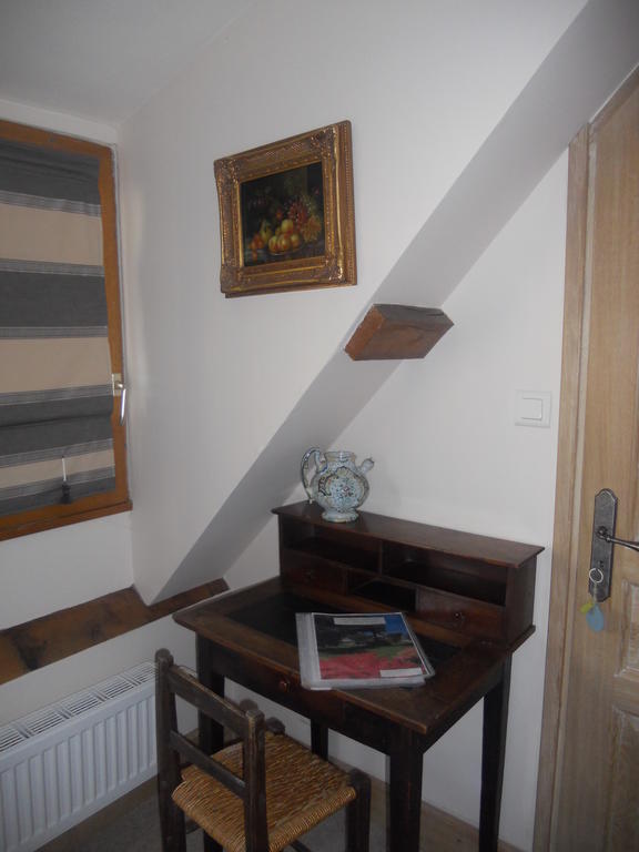 Les Vieux Guays Bed and Breakfast Cerdon  Kamer foto