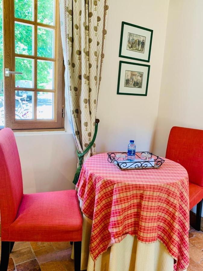Les Vieux Guays Bed and Breakfast Cerdon  Buitenkant foto